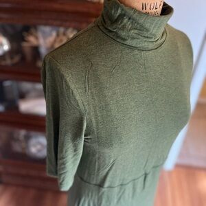 Anthropologie short sleeve turtleneck dress size medium
